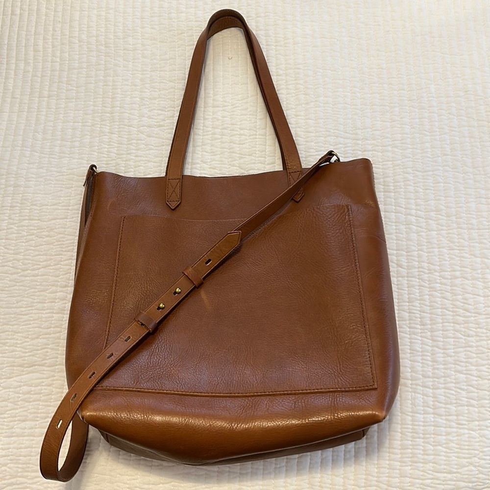 Used once!! Gorgeous bag!!